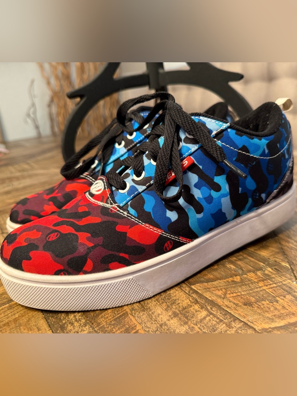 Heelys Pro 20 Boy’s Camo Lace-Up Wheeled Sneakers - Red & Blue